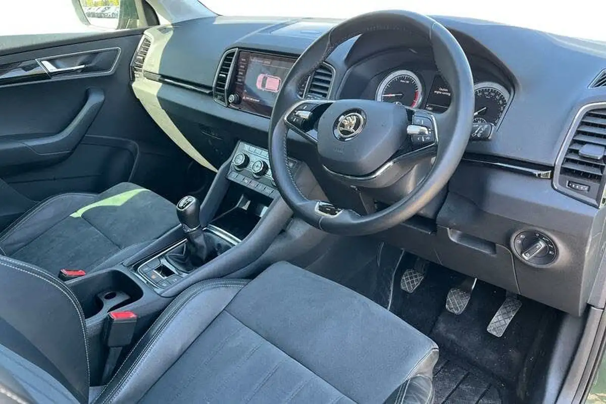 2022-skoda-karoq-15-tsi-se-l-big-8