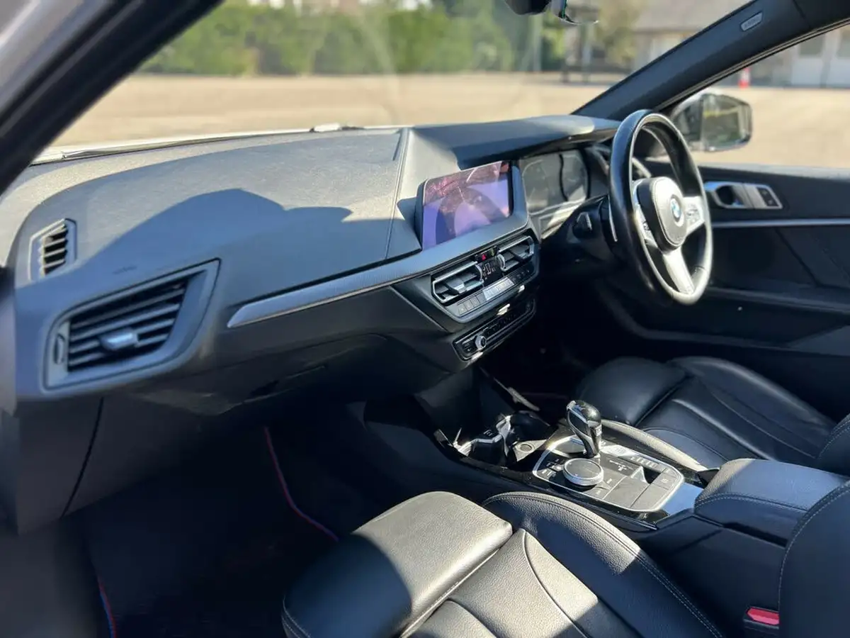 2020-bmw-1-series-20td-120d-xdrive-m-sport-big-30