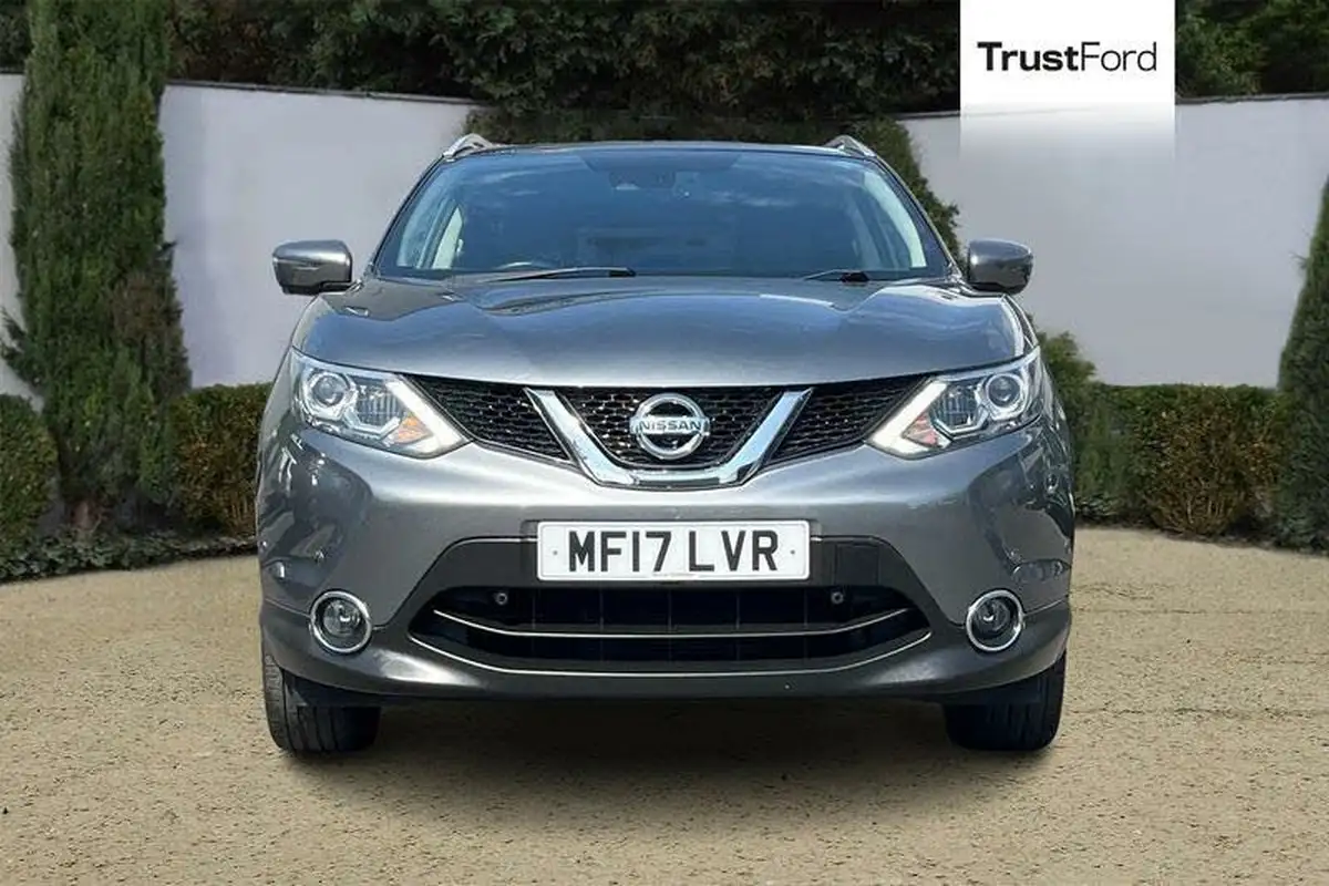 2017-nissan-qashqai-12-dig-t-tekna-big-5