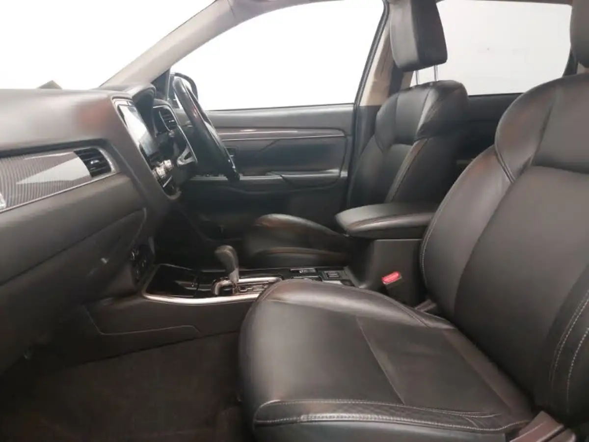 2020-mitsubishi-outlander-20-exceed-big-4