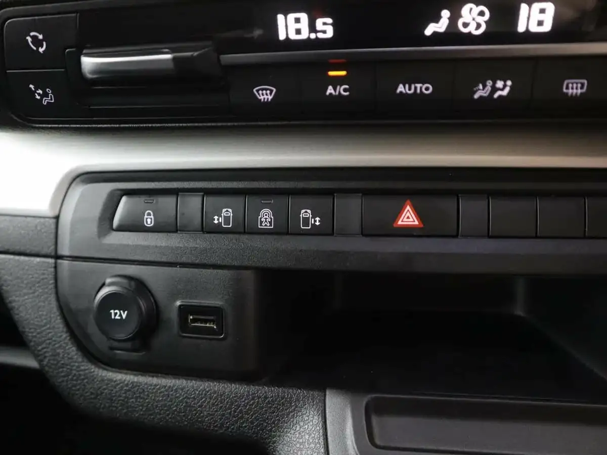 2023-vauxhall-vivaro-life-e-ultimate-l-big-31