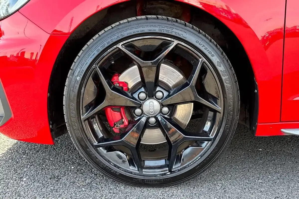 2019-audi-a1-20-40-tfsi-s-line-competition-ss-big-12