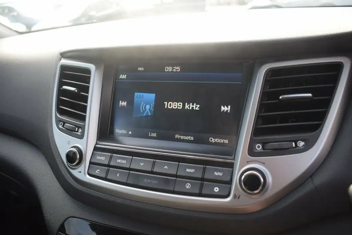 2018-hyundai-tucson-16-t-gdi-sport-edition-dct-big-23