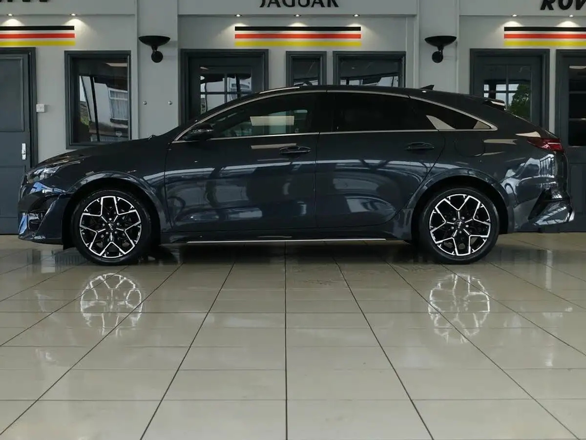 2022-kia-pro-ceed-15-t-gdi-gt-line-big-8
