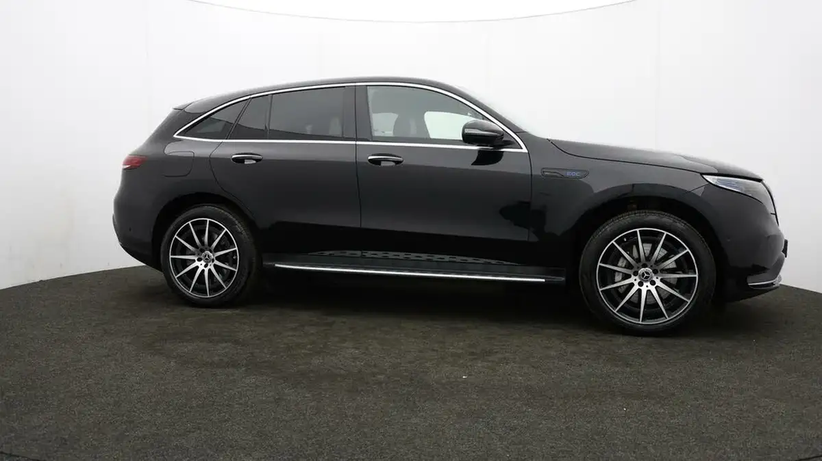 2022-mercedes-benz-eqc-e-eqc-400-amg-line-big-40
