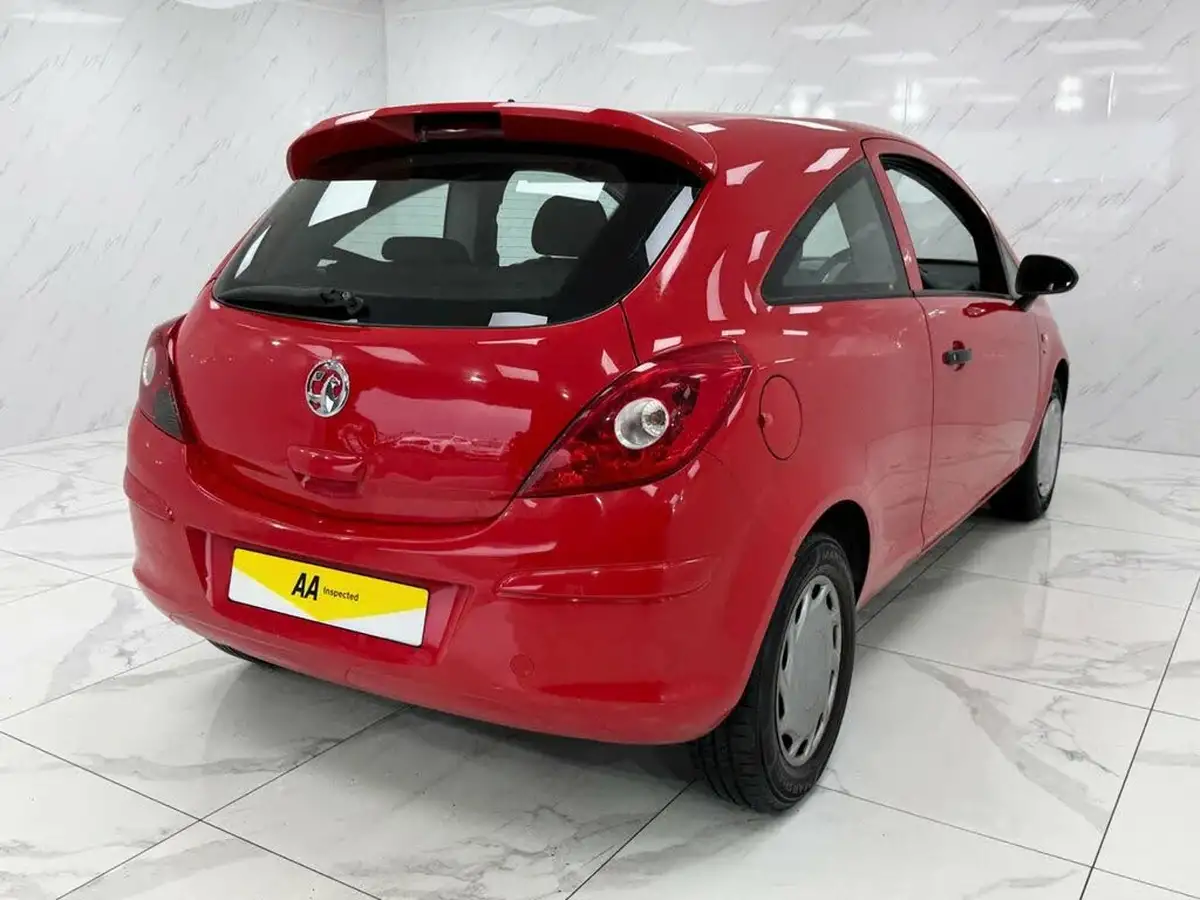 2011-vauxhall-corsa-10-s-ac-3d-big-9