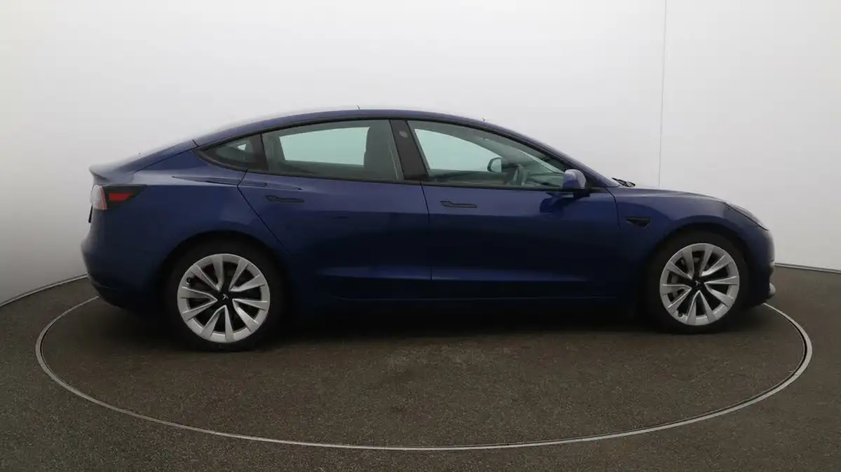2021-tesla-model-3-e-long-range-awd-big-8