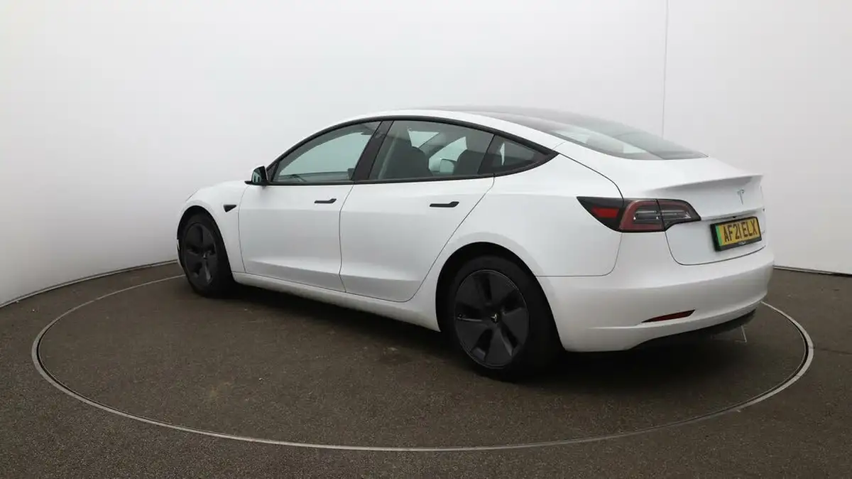 2021-tesla-model-3-e-long-range-4x4-big-5