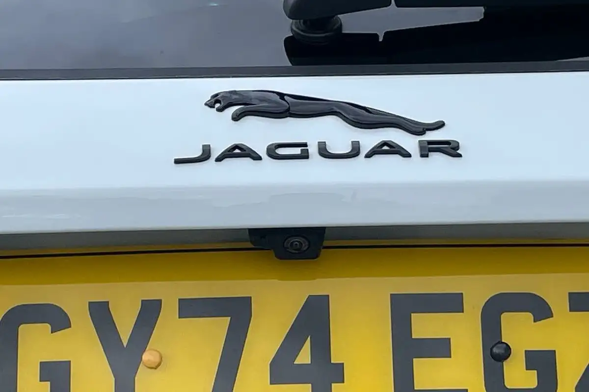 2024-jaguar-e-pace-20-d200-r-dynamic-se-black-big-49