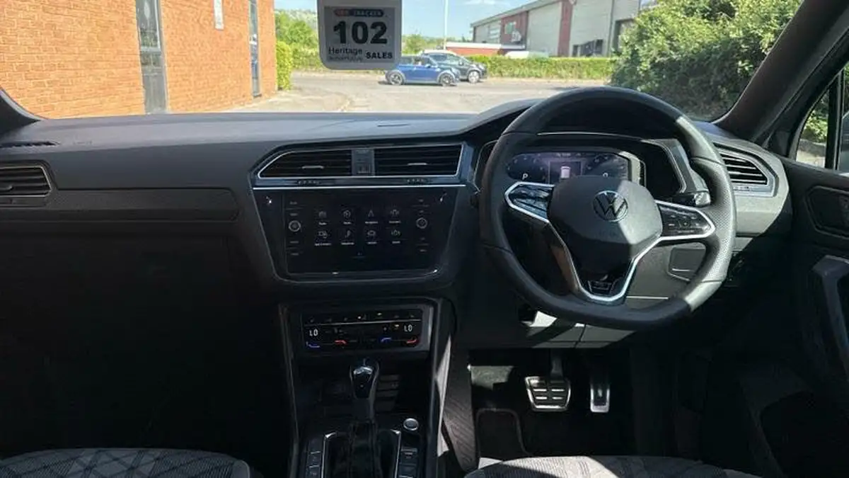 2020-volkswagen-tiguan-15-tsi-r-line-big-7
