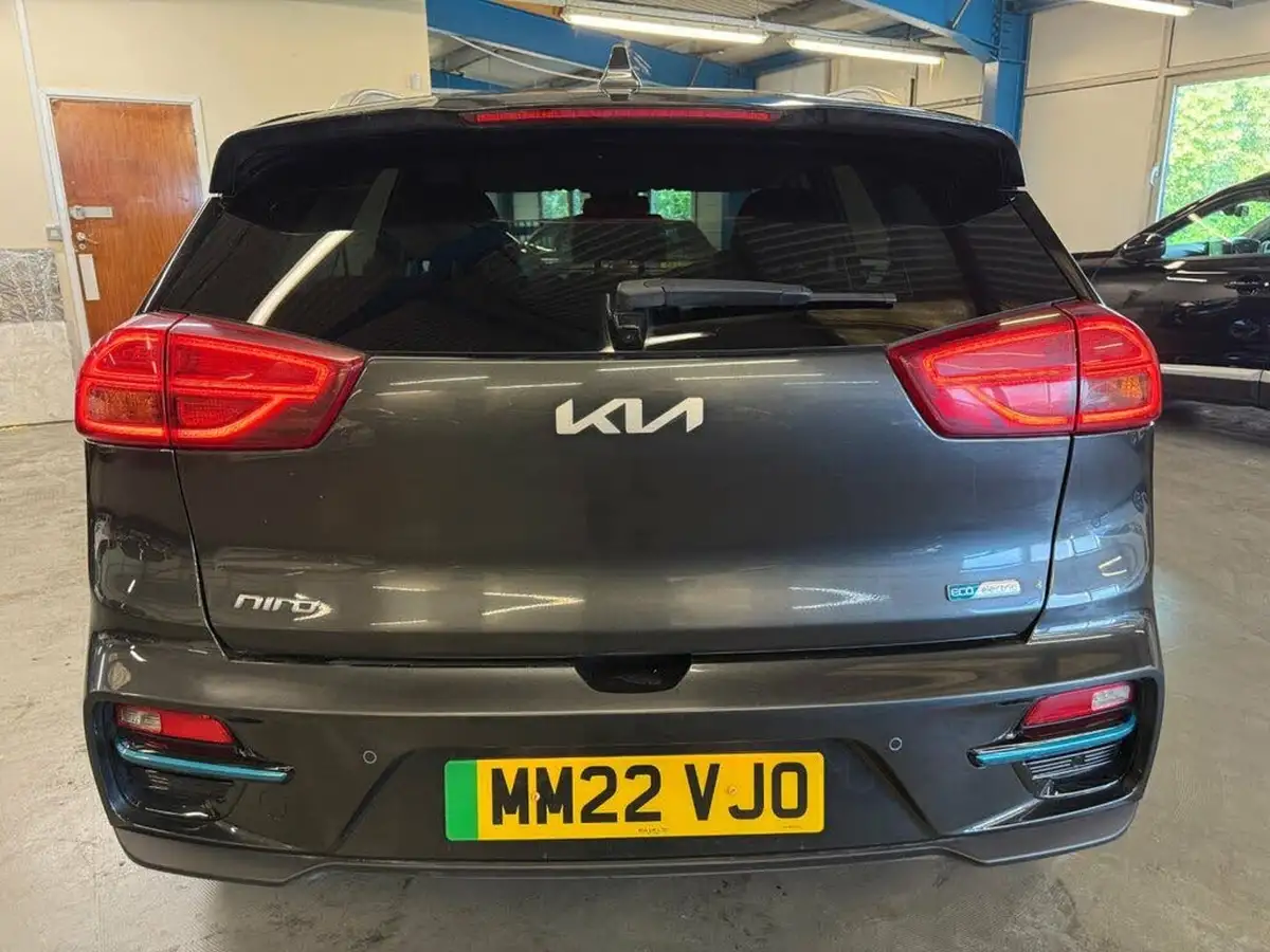 2022-kia-niro-ev-e-2-big-26