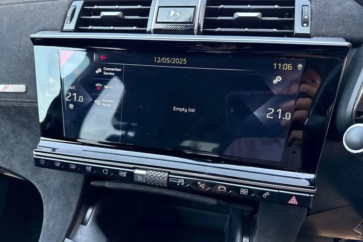 2019-ds-ds-7-crossback-20bluehdi-performance-line-big-43