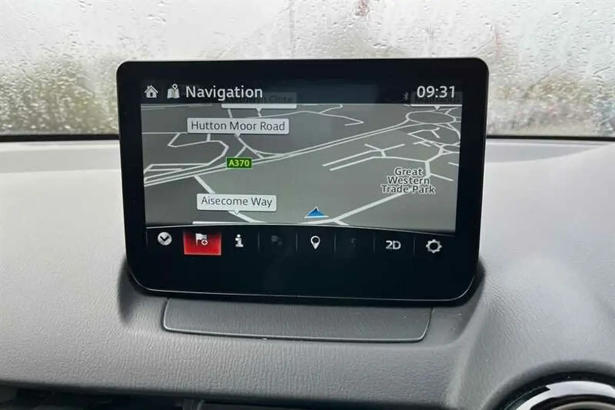 2023-mazda-mazda2-15-e-skyactiv-g-centre-line-big-17