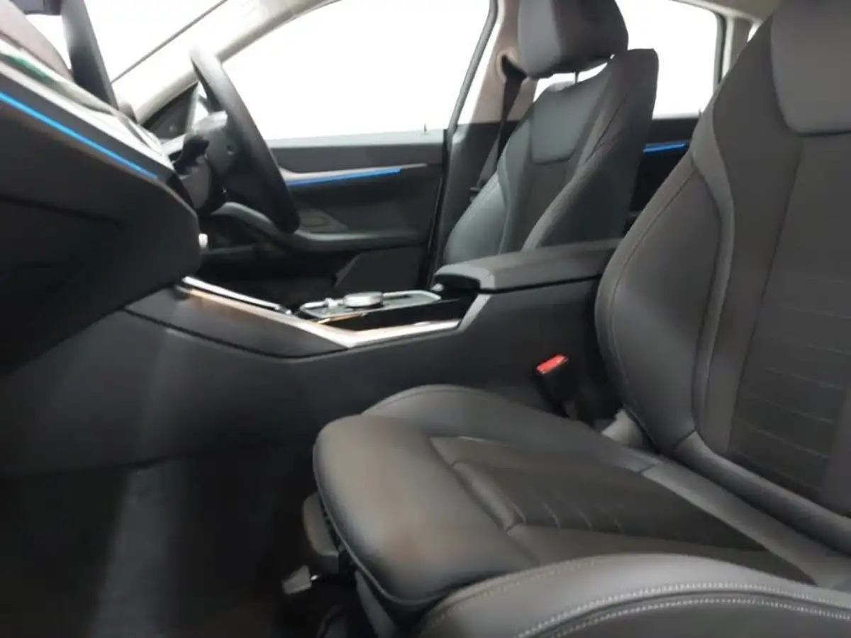 2024-bmw-i4-e-edrive35-sport-big-4