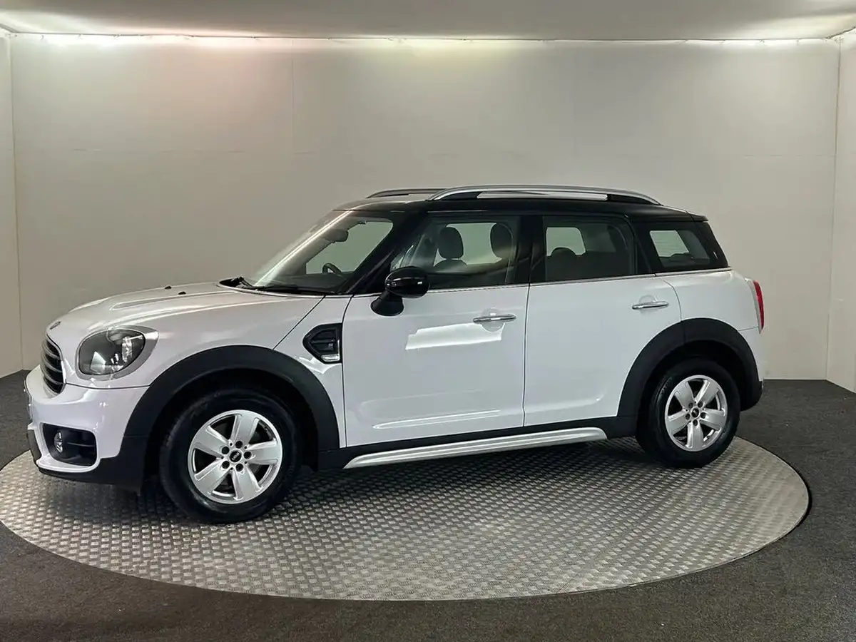 2019-mini-countryman-15-cooper-classic-big-7