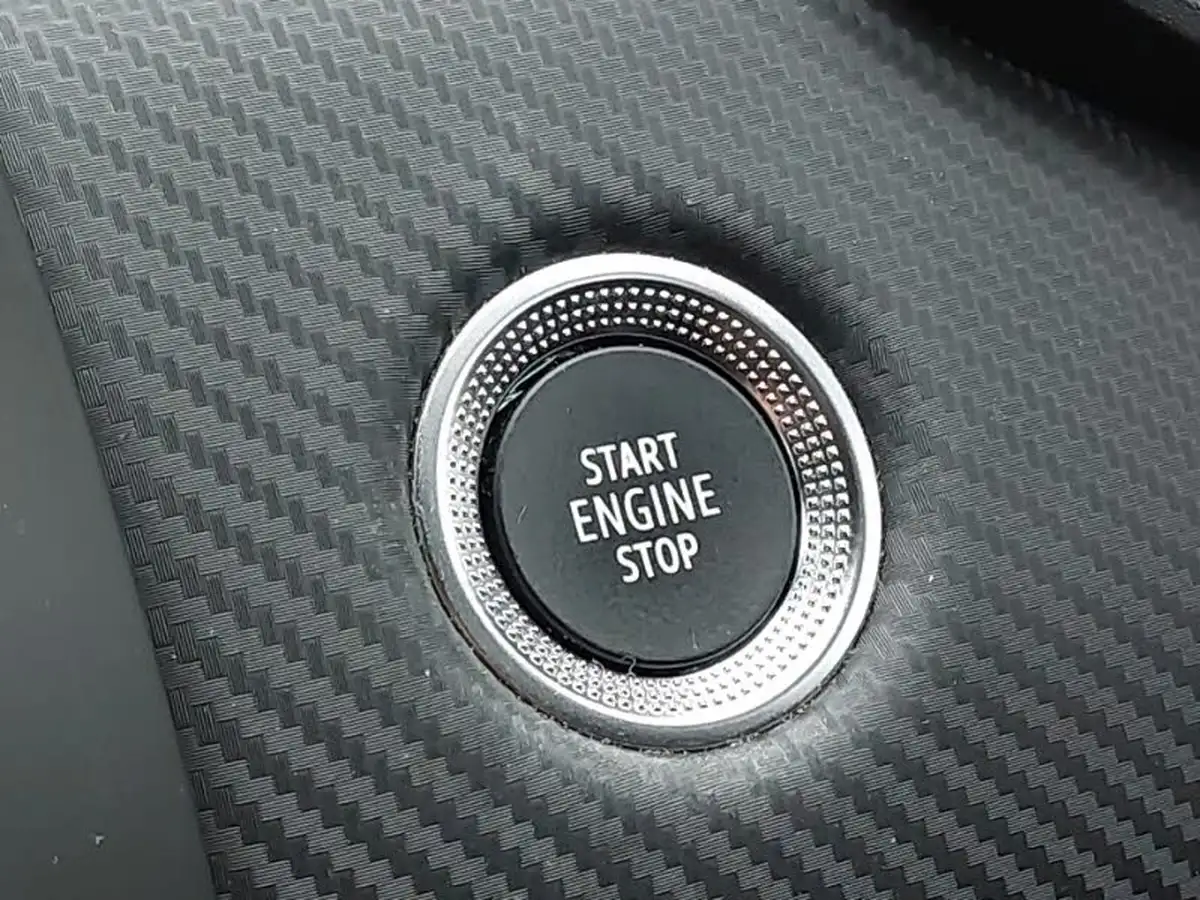 2023-renault-clio-10-tce-rs-line-big-16