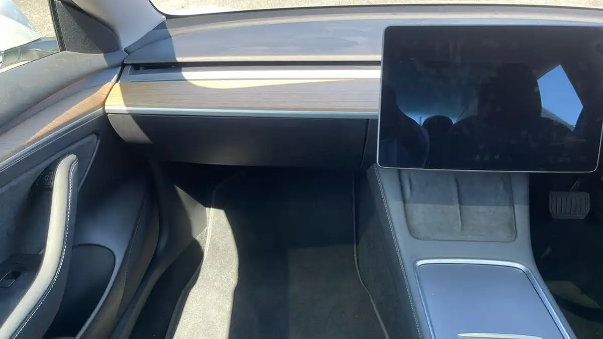 2021-tesla-model-3-e-long-range-4x4-big-11