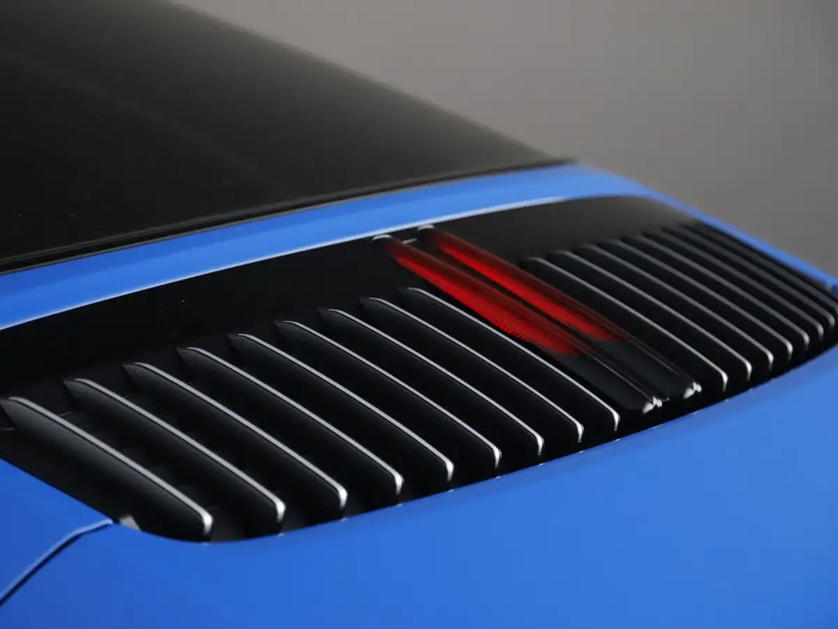 2021-porsche-911-30-targa-4s-big-30