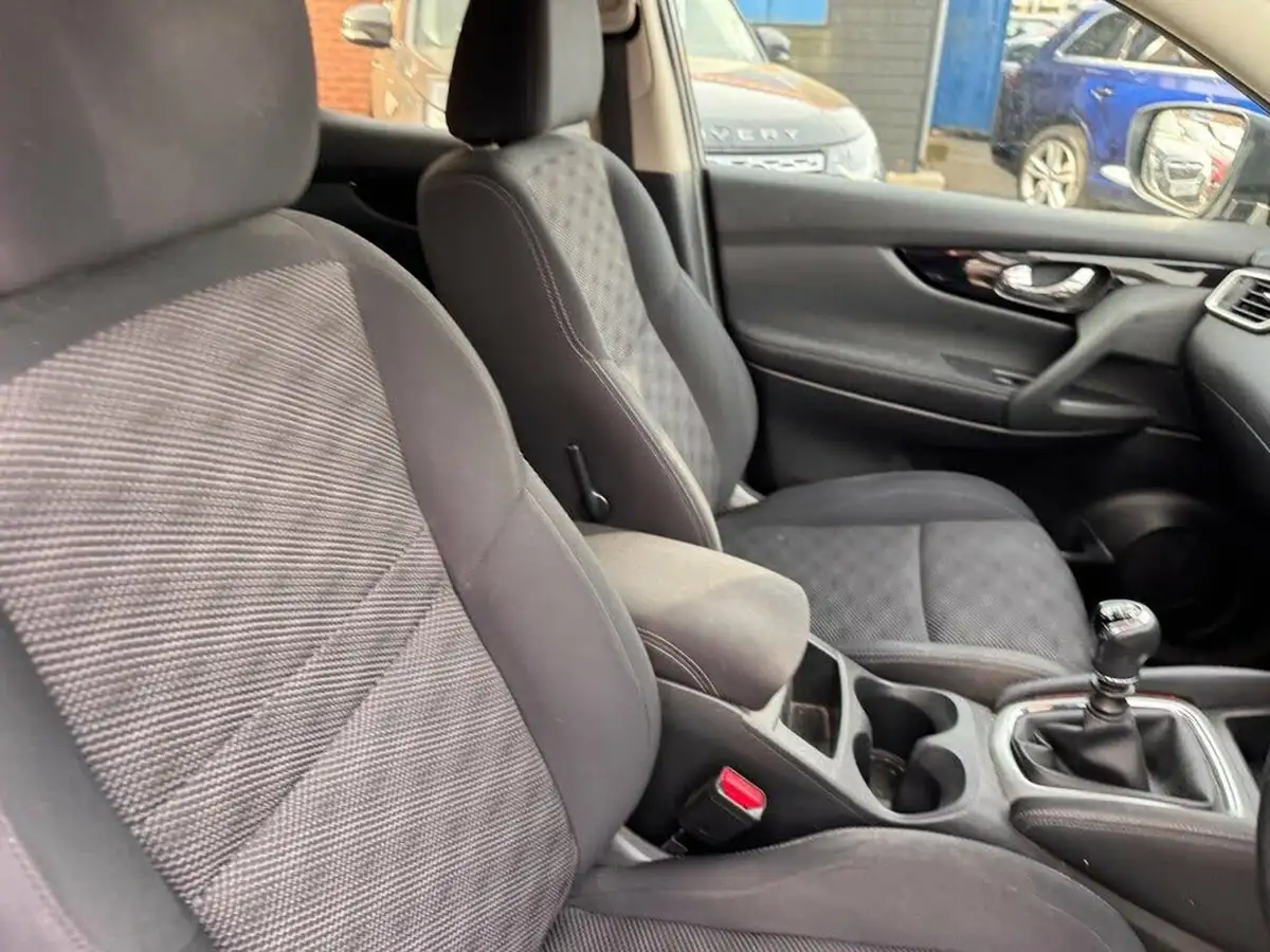 2017-nissan-qashqai-15dci-n-connecta-99g-big-10