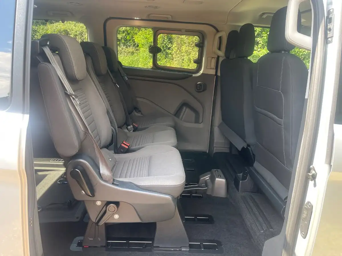 2020-ford-tourneo-custom-big-11