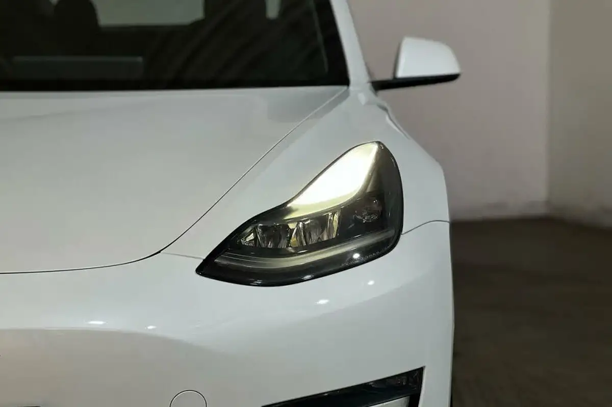 2021-tesla-model-3-e-long-range-4x4-big-15