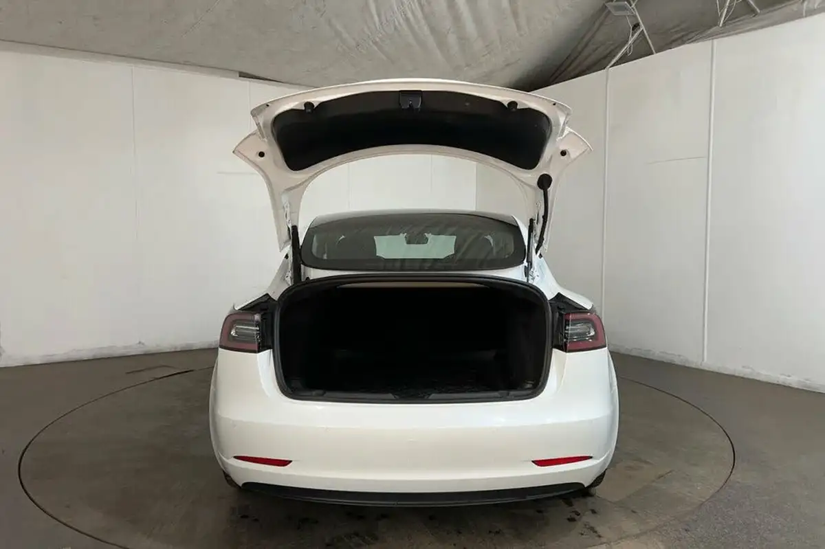 2021-tesla-model-3-e-long-range-4x4-big-39