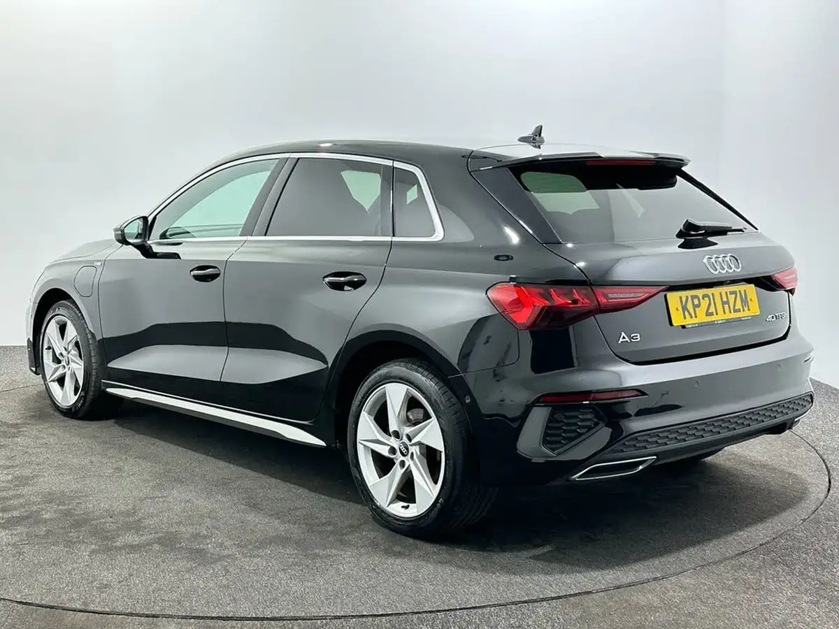 2021-audi-a3-14-40-tfsi-e-s-line-big-5