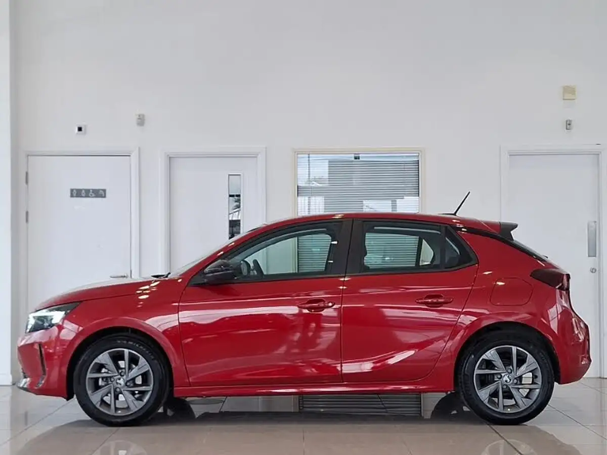 2024-vauxhall-corsa-12i-design-big-3
