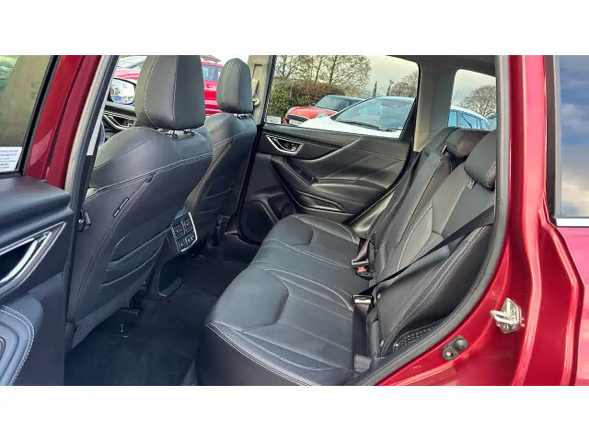 2019-subaru-forester-20-e-boxer-xe-premium-big-15