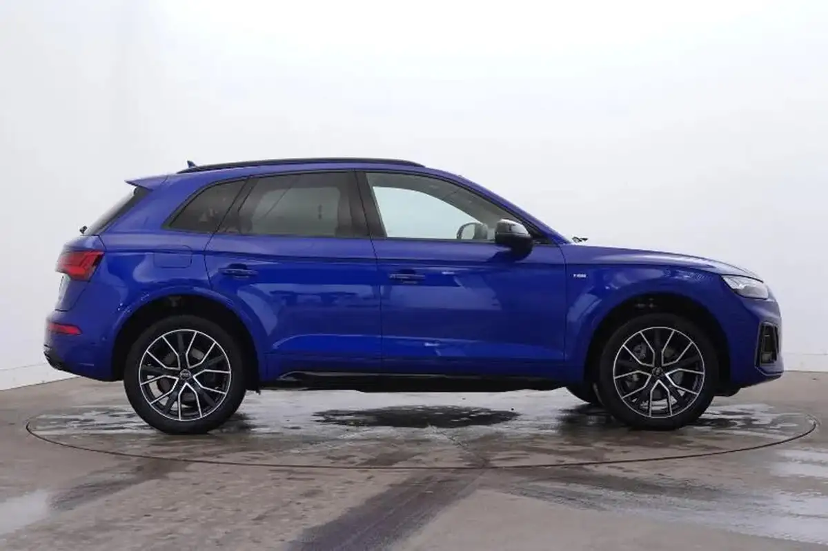 2024-audi-q5-20-tdi-s-line-big-5
