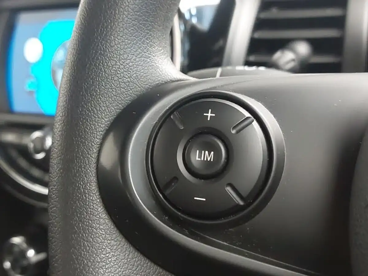 2019-mini-cooper-15-cooper-classic-hatchback-5d-big-16