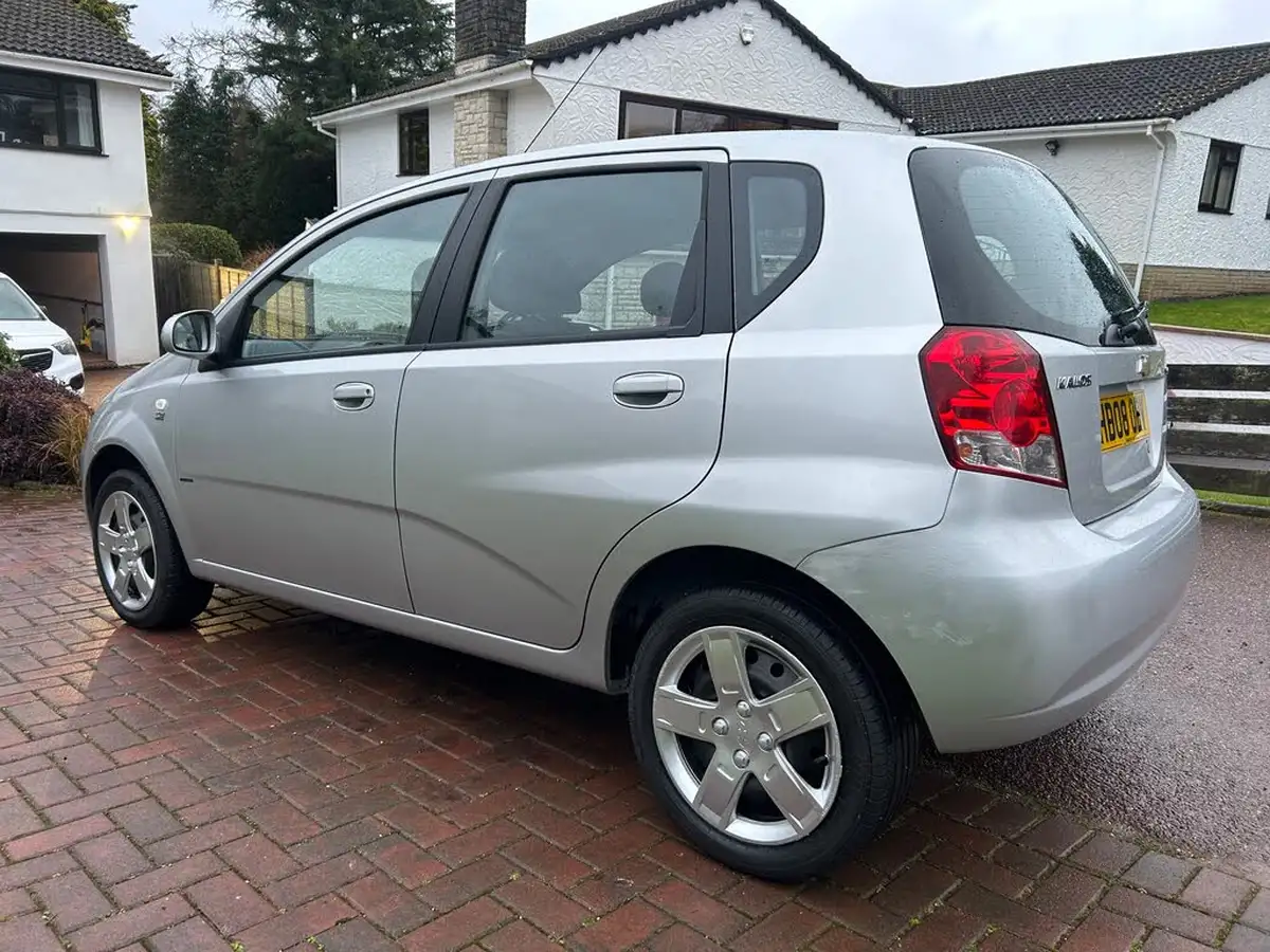 2008-chevrolet-kalos-12-se-big-3