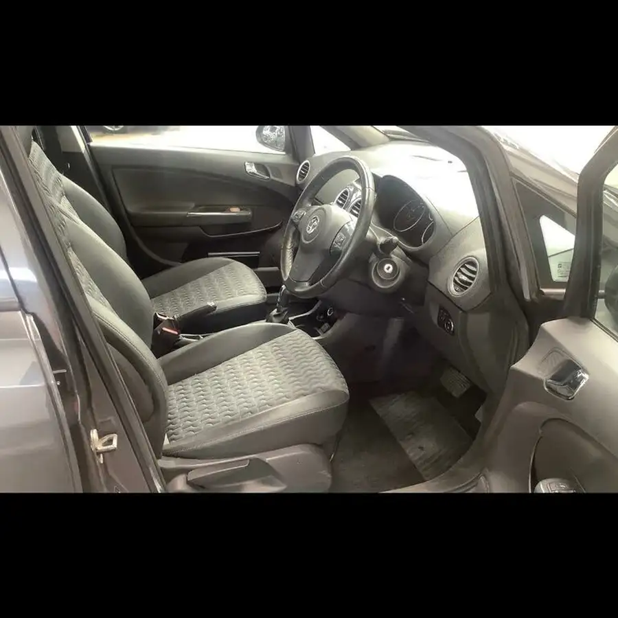 2012-vauxhall-corsa-14-se-5d-auto-big-2