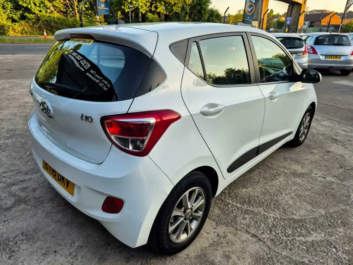 2016-hyundai-i10-10-premium-big-5