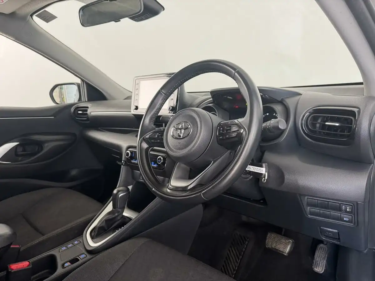 2022-toyota-yaris-15-vvt-i-design-big-41