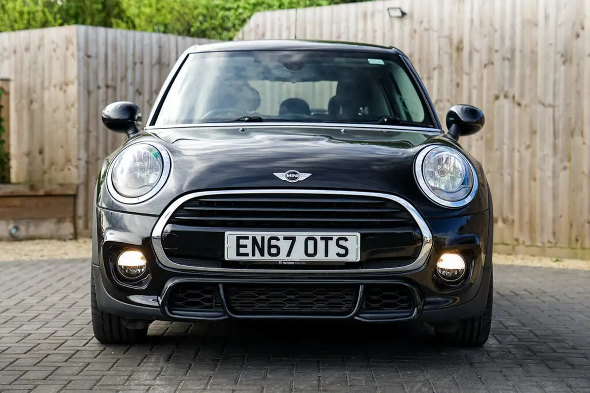 2017-mini-cooper-15-cooper-ss-hatchback-5d-big-4