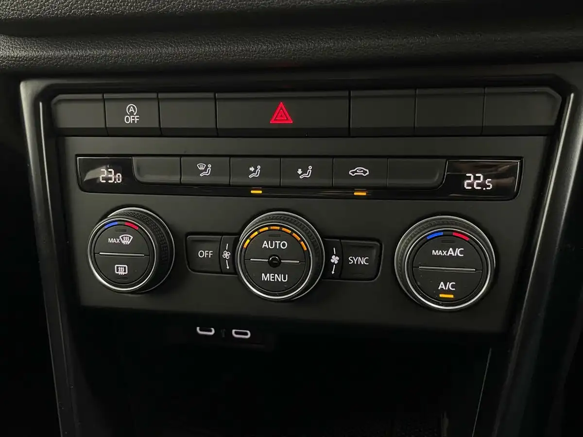 2021-volkswagen-t-roc-20tdi-s-big-16