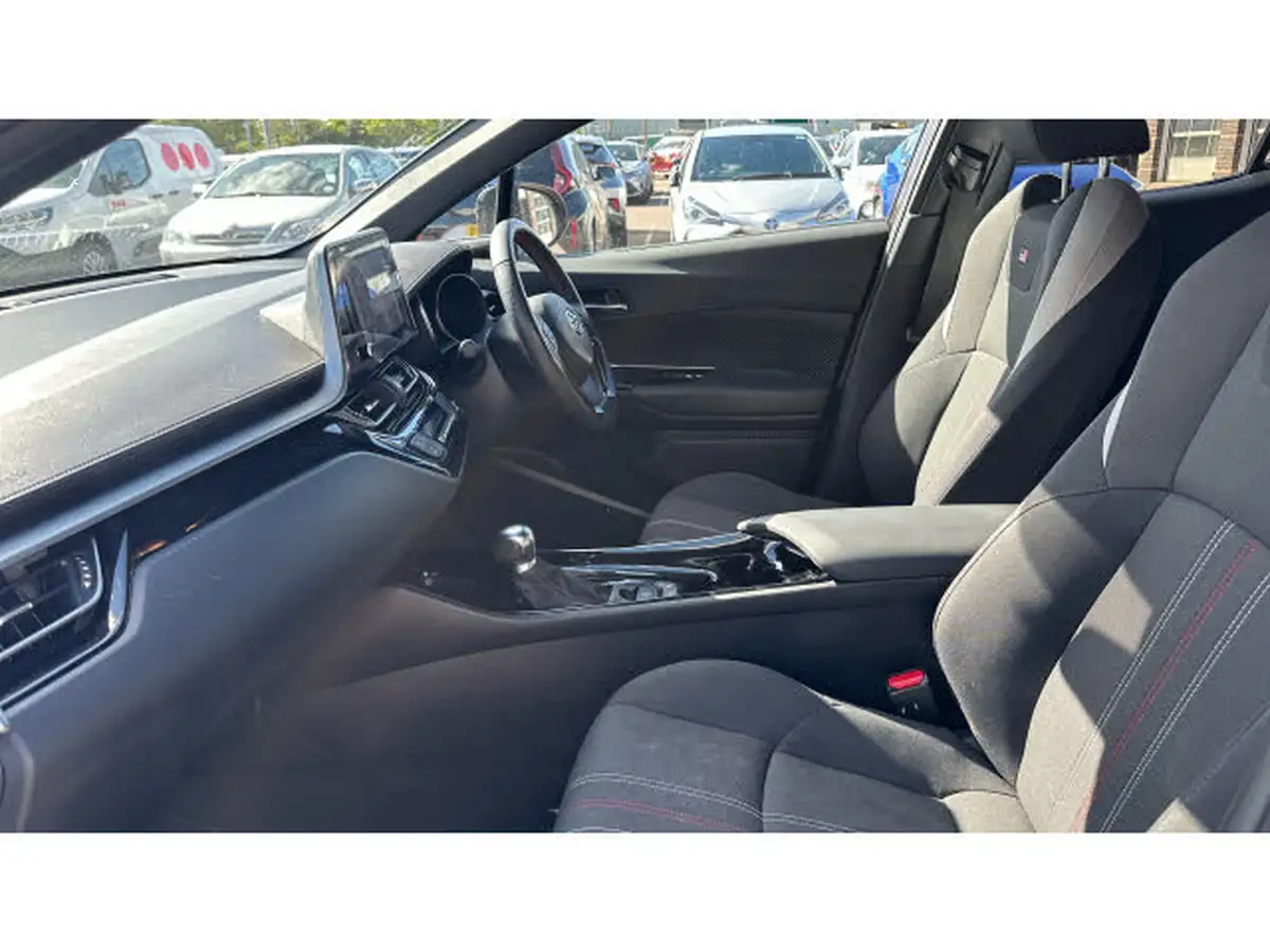 2023-toyota-c-hr-18-vvt-i-gr-sport-big-9