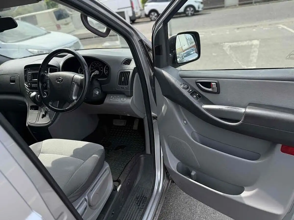 2016-hyundai-i800-25crdi-se-168bhp-auto-big-13