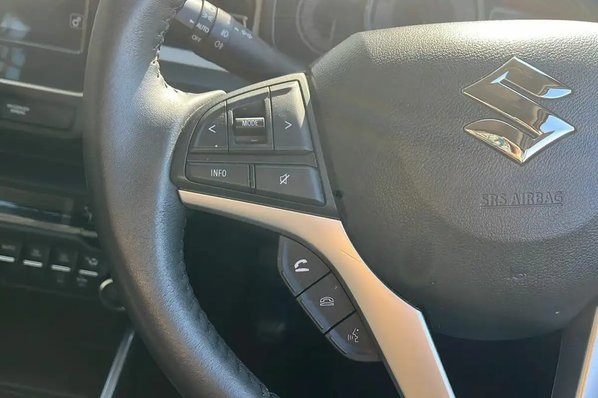 2022-suzuki-ignis-12-dualjet-sz5-big-48