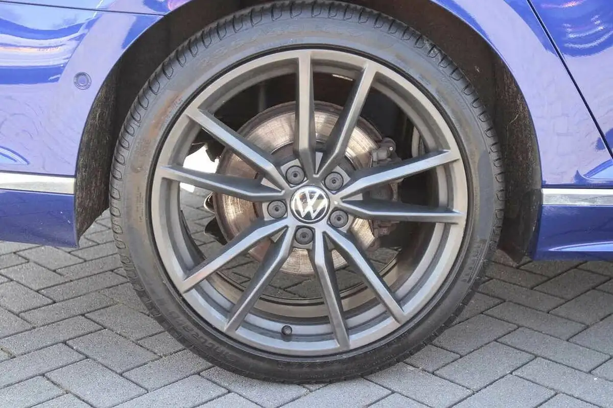 2022-volkswagen-passat-15-tsi-r-line-estate-5d-dsg-big-4