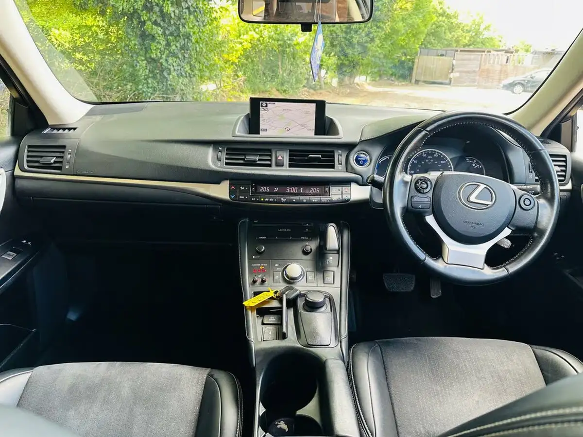 2017-lexus-ct-200h-18-sport-99bhp-big-27