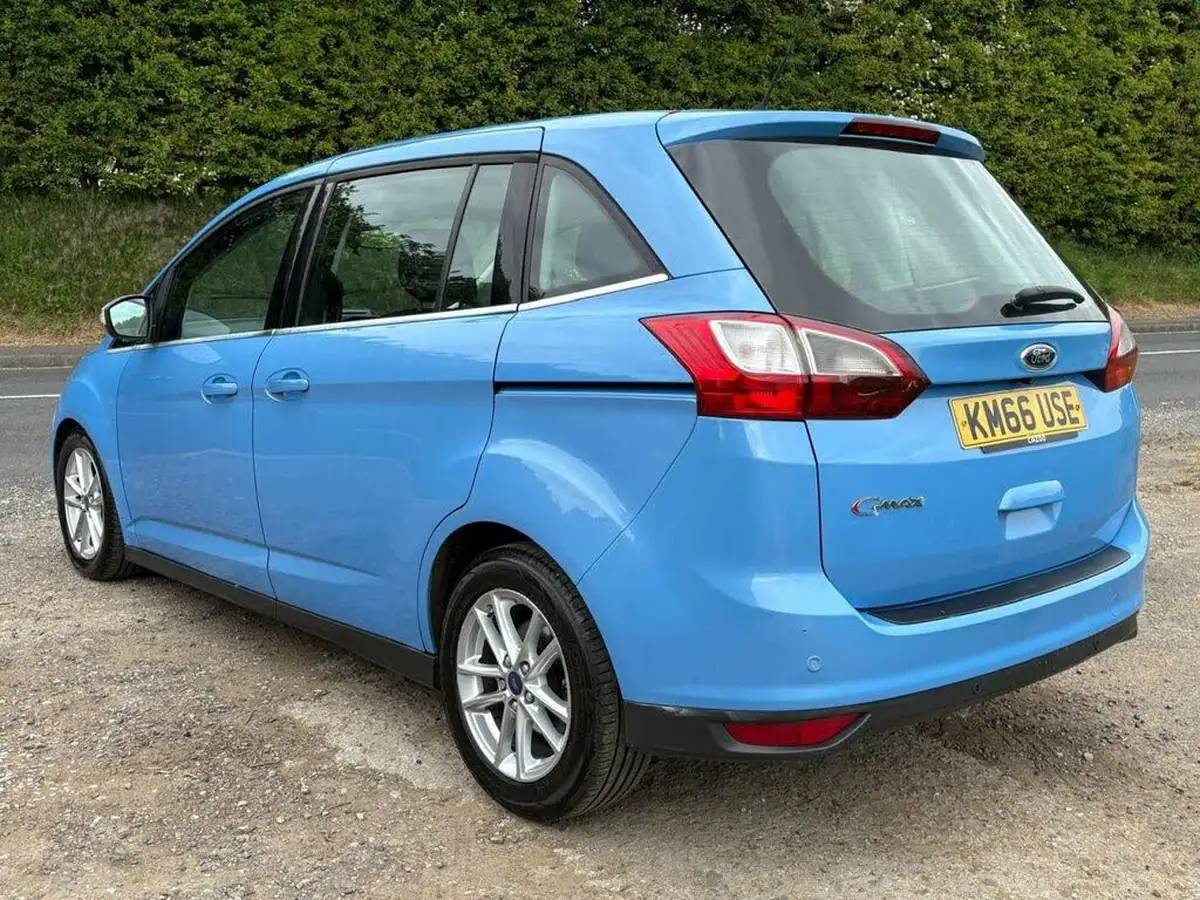 2016-ford-grand-c-max-15tdci-zetec-powershift-big-9