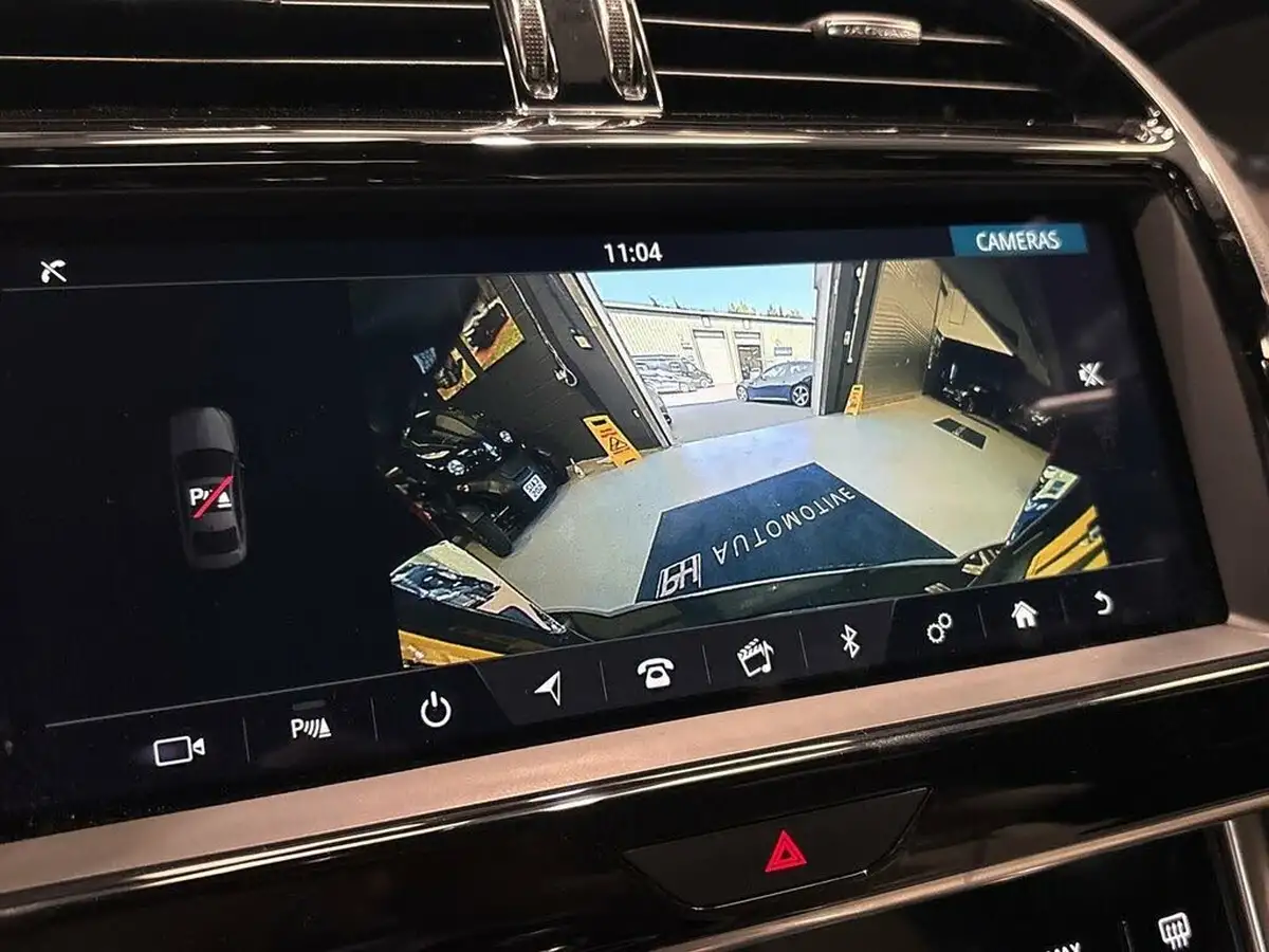 2020-jaguar-xe-20d-r-dynamic-s-big-51