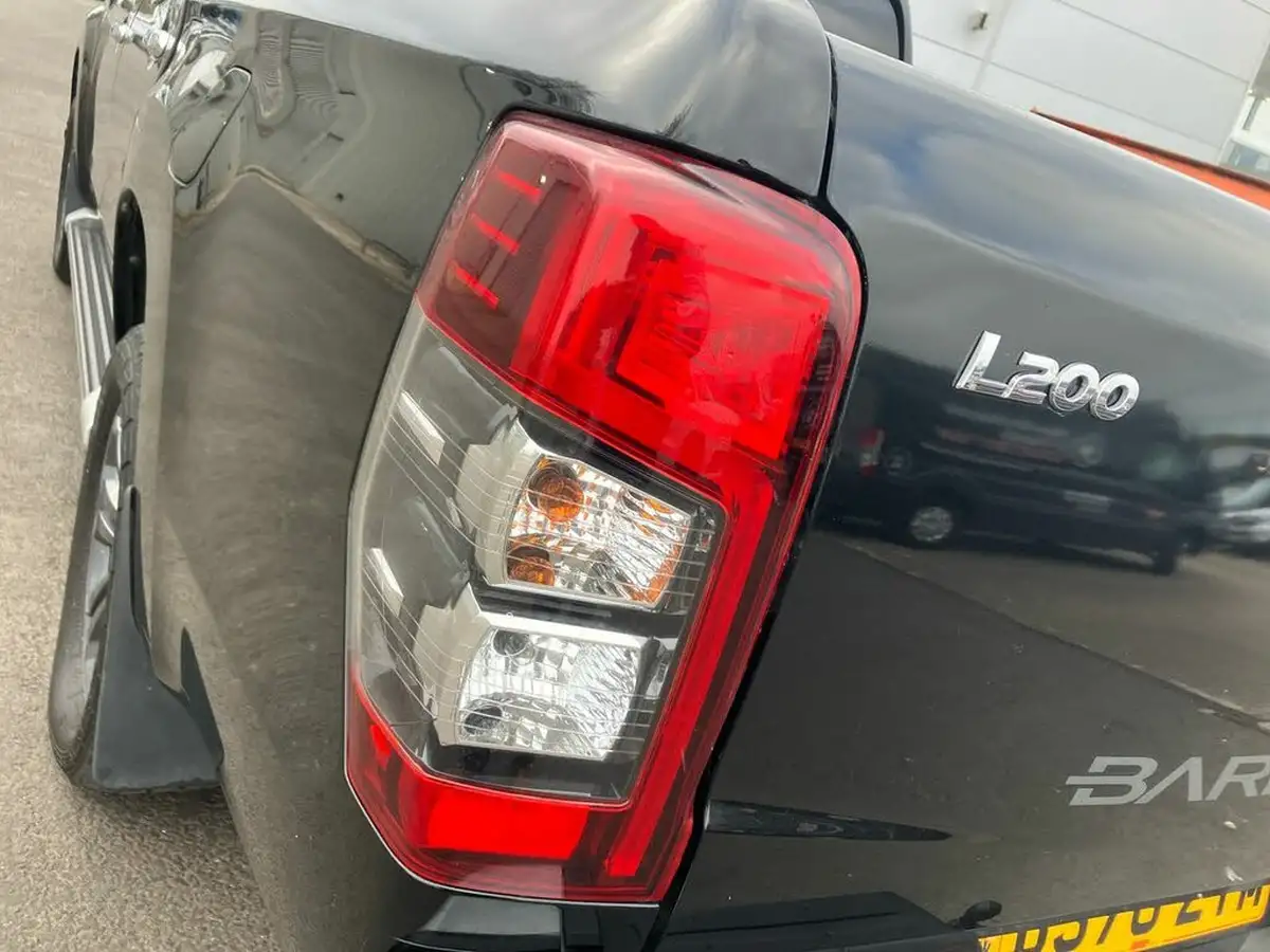 2021-mitsubishi-l200-22di-d-barbarian-x-big-20