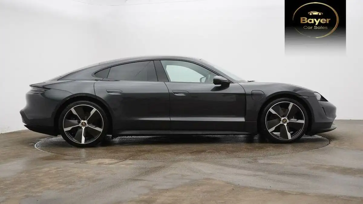 2021-porsche-taycan-e-base-476ps-performance-battery-plus-big-1