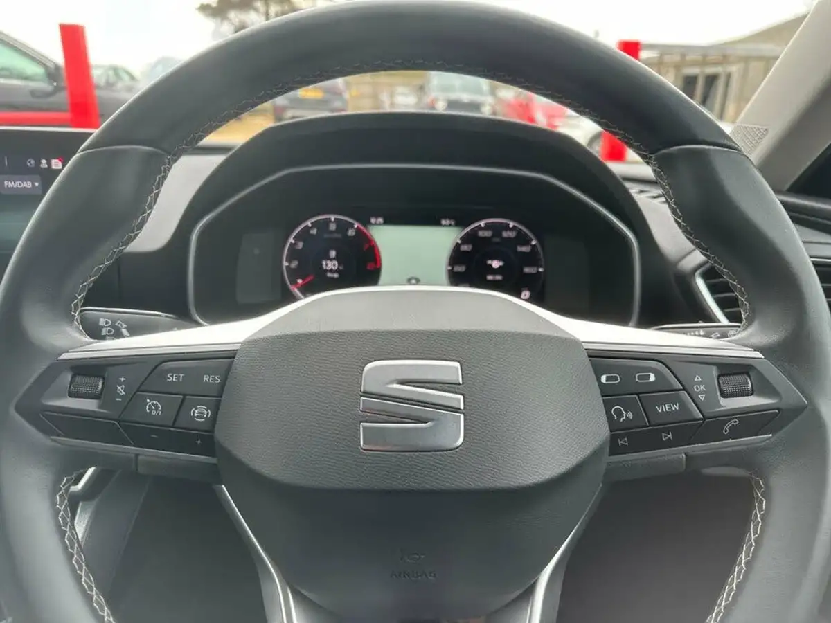 2022-seat-leon-10-tsi-evo-se-dynamic-hatchback-big-12