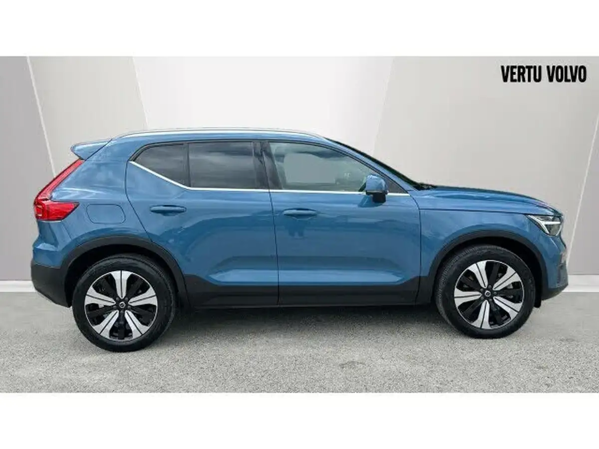 2023-volvo-xc40-15-t5-ultimate-dark-big-2