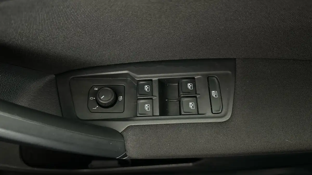 2022-volkswagen-tiguan-20tdi-life-big-28
