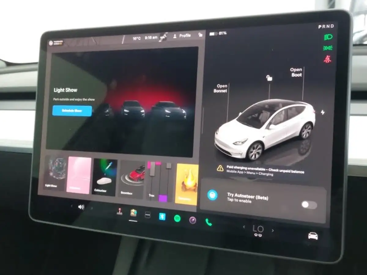 2022-tesla-model-y-e-long-range-big-16